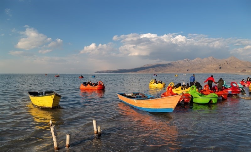 دریاچه ارومیه در اسفند ۱۴۰۲ بزرگتر از اسفند ۱۴۰۱ شد